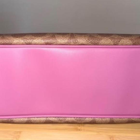 Coach Laurel Signatute Print Shoulder Bag - Picture 3 of 5